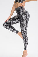 Snakeskin Elastic Waistband Yoga Leggings